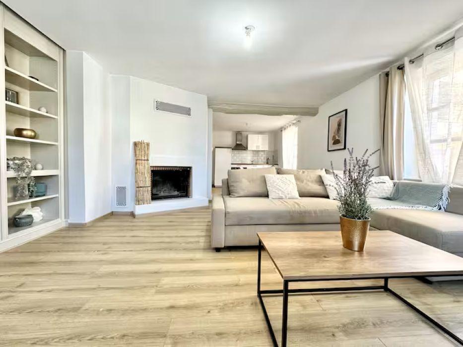 Logis Hôtel Domaine de la Bohême chez Delphine Wespiser