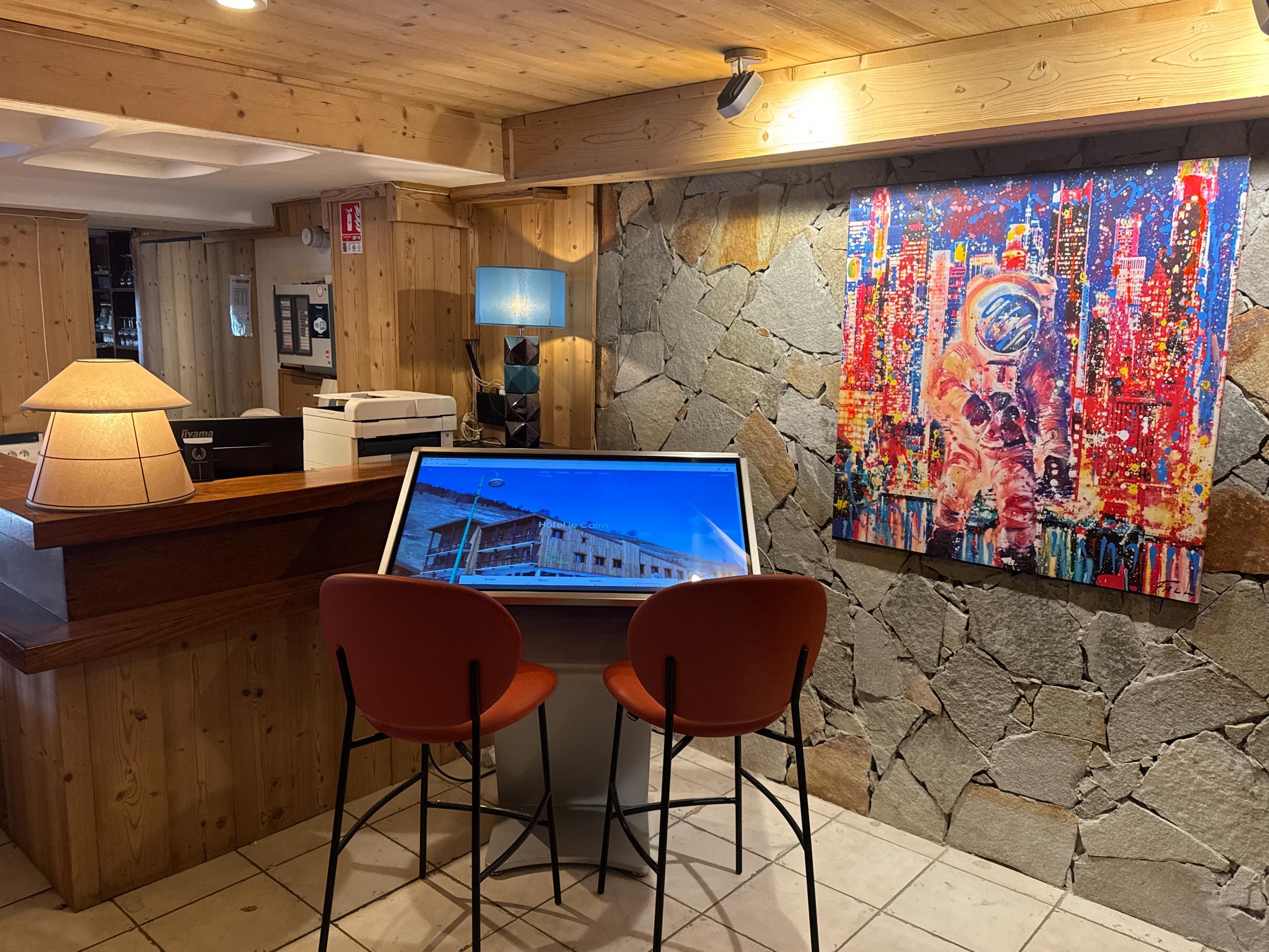 Logis Hôtel le Cairn
