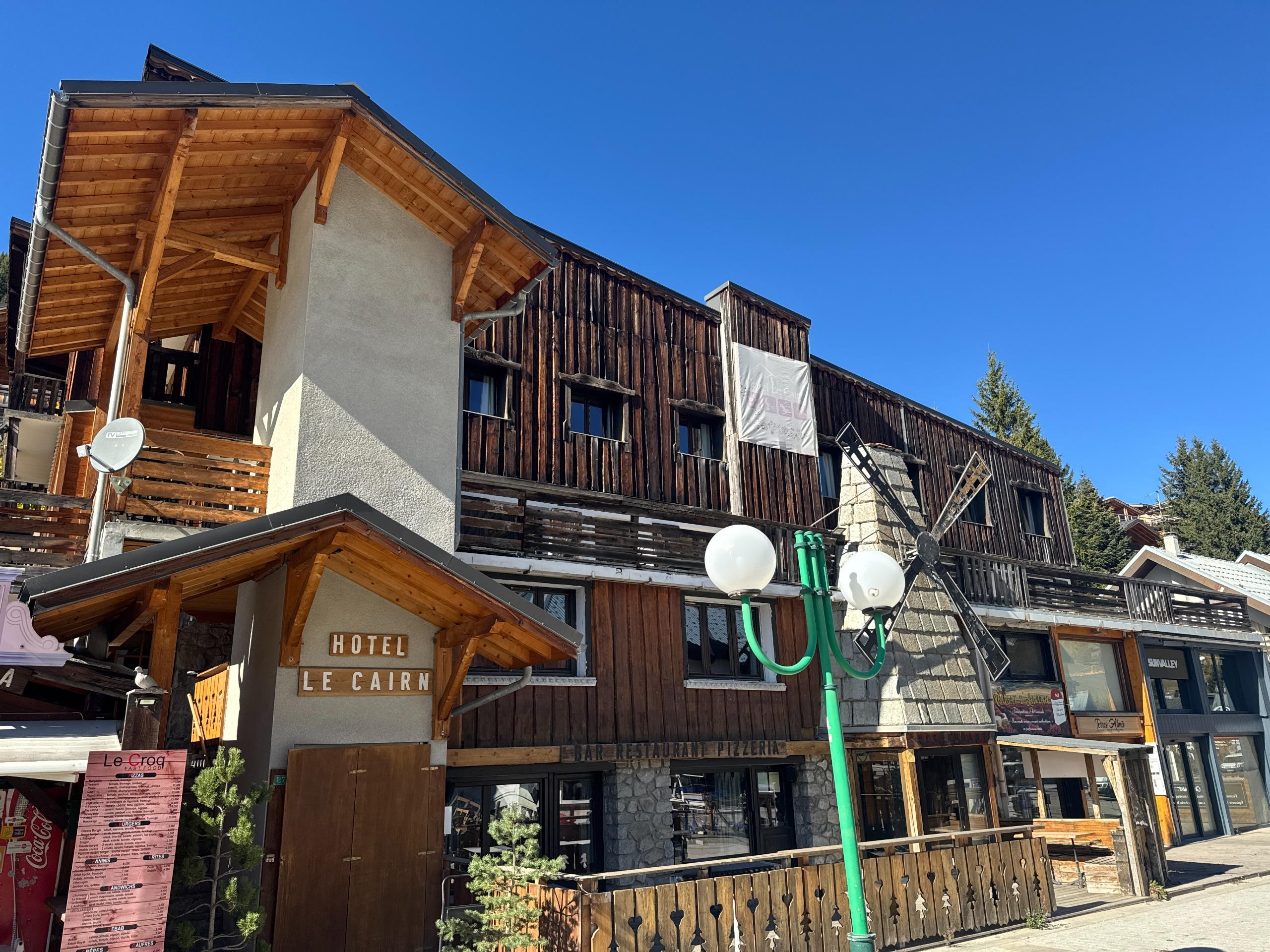 Logis Hôtel le Cairn