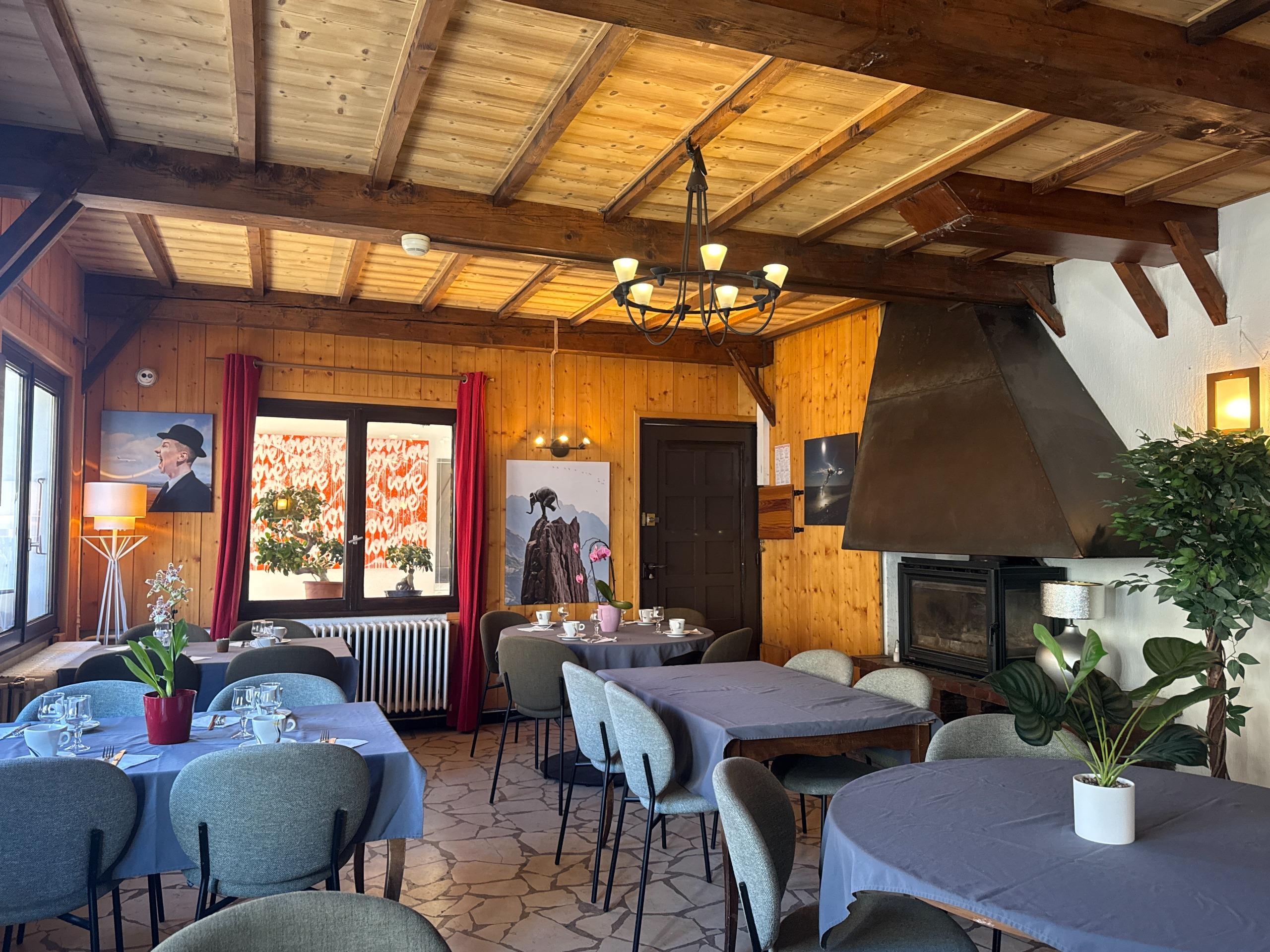 Logis Hôtel le Cairn