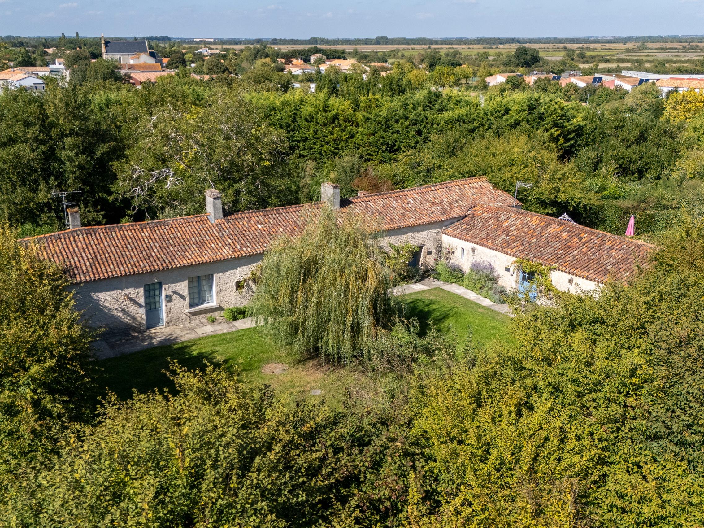 Demeures & Châteaux le Portail en Marais Poitevin