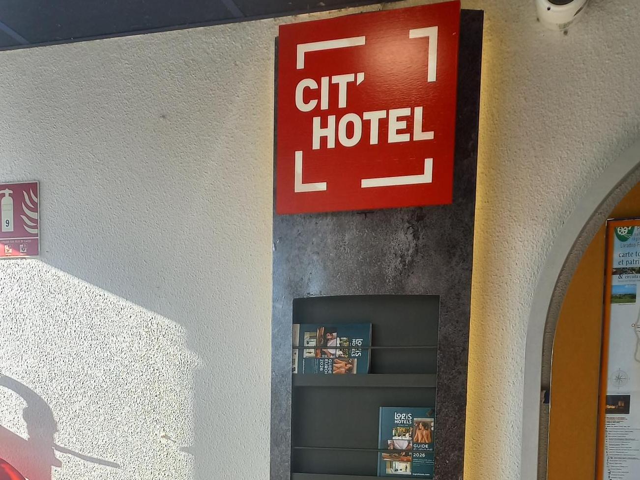 Cit\'Hotel Rosea\'s