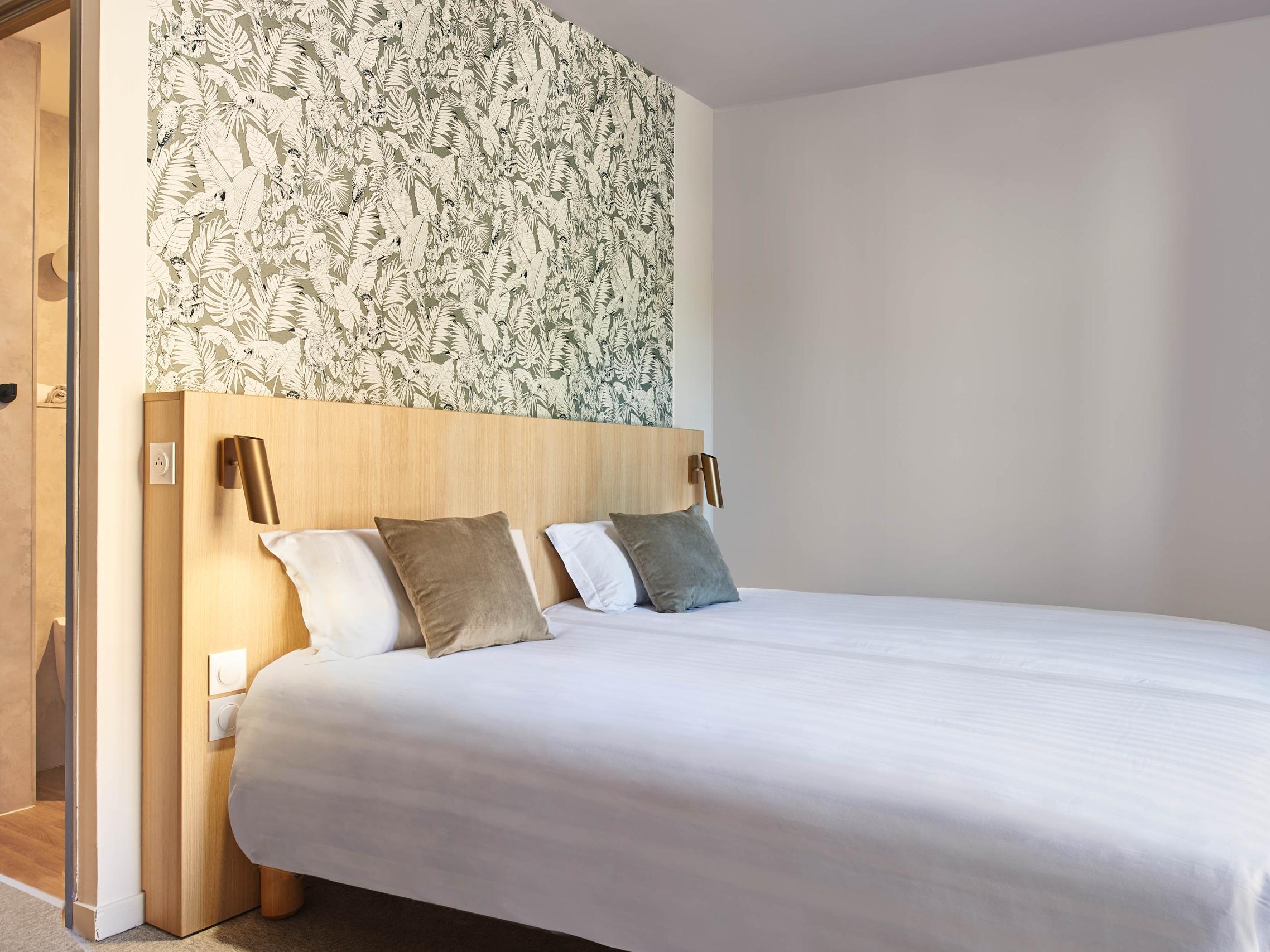 Logis Hôtel Larivaut