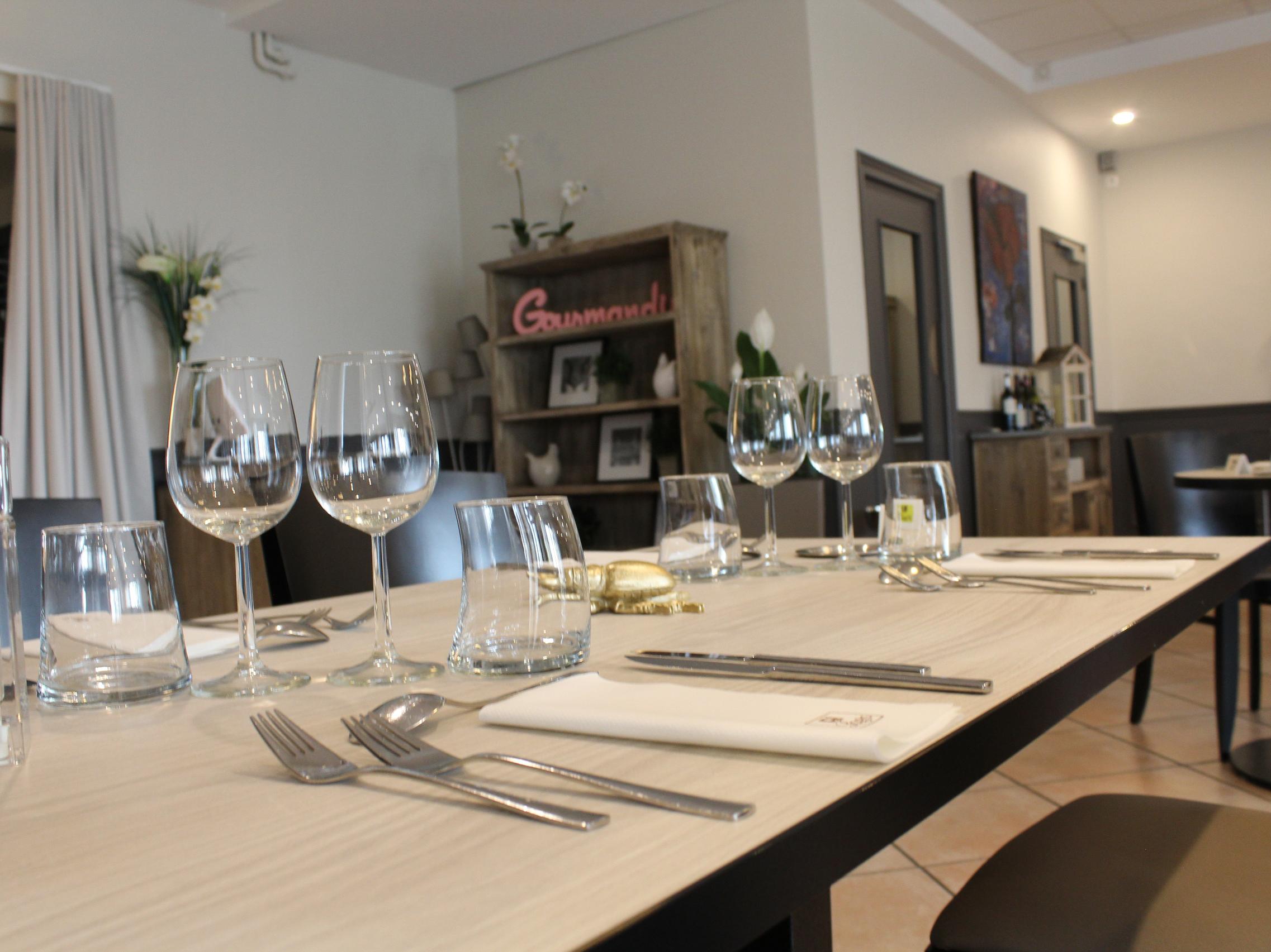 Logis Hôtel le Quai Fleuri Rest. l\'Hibiscus