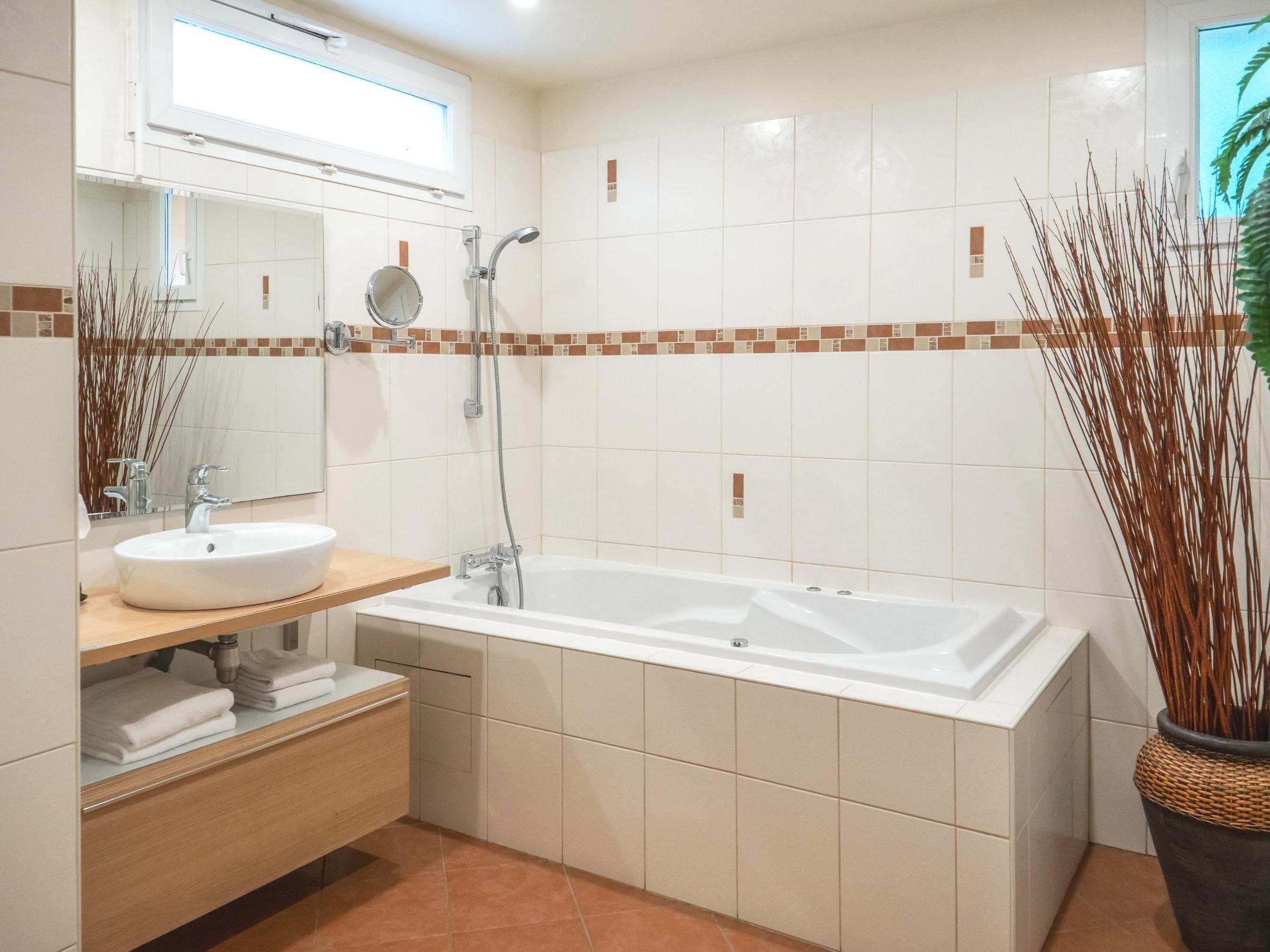 Logis Hôtel le Quai Fleuri Rest. l\'Hibiscus
