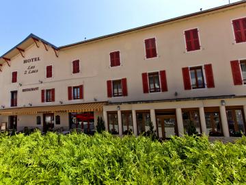 Logis Hôtel LBB - les 2 Lacs