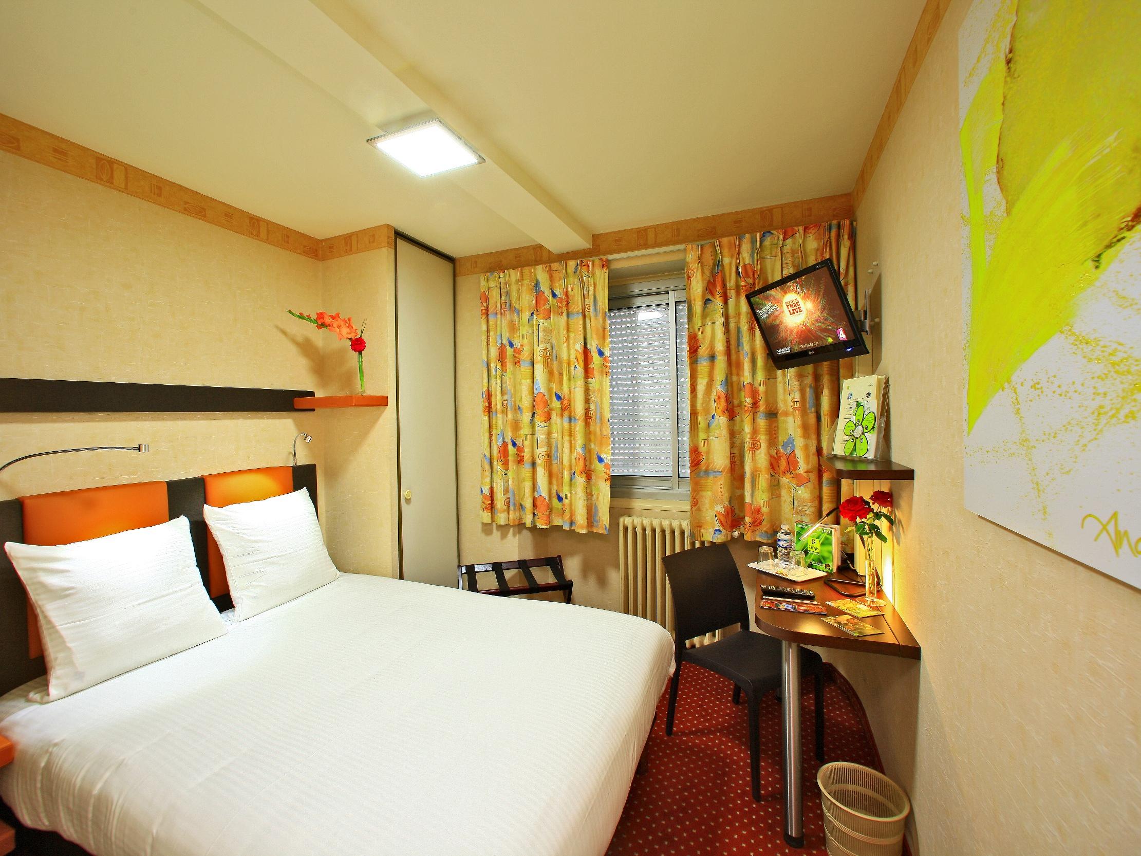 logis-h-tel-le-point-du-jour-h-tel-logis-hotels-la-roche-sur-yon-stay