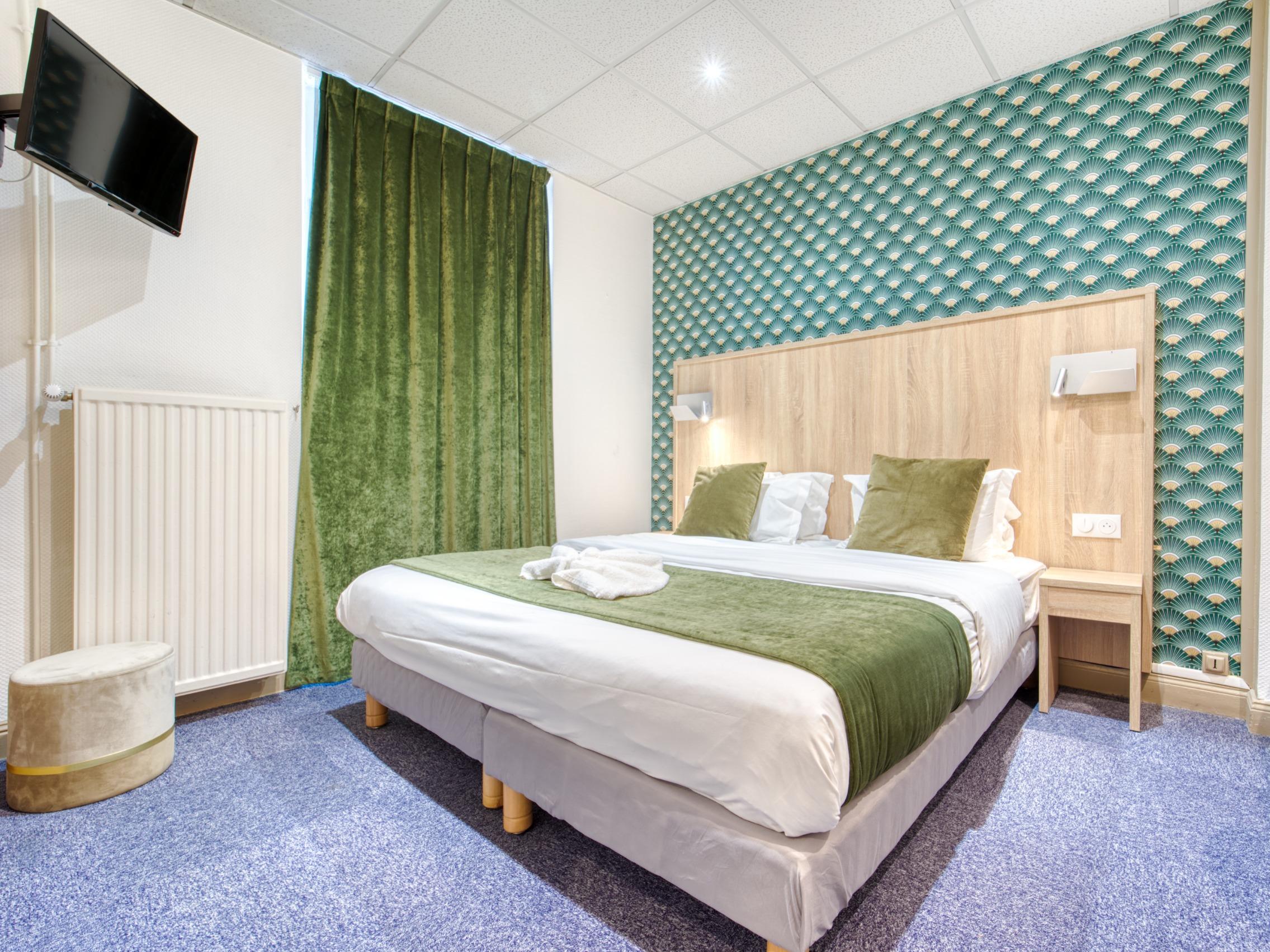 Cit\'Hotel Escurial