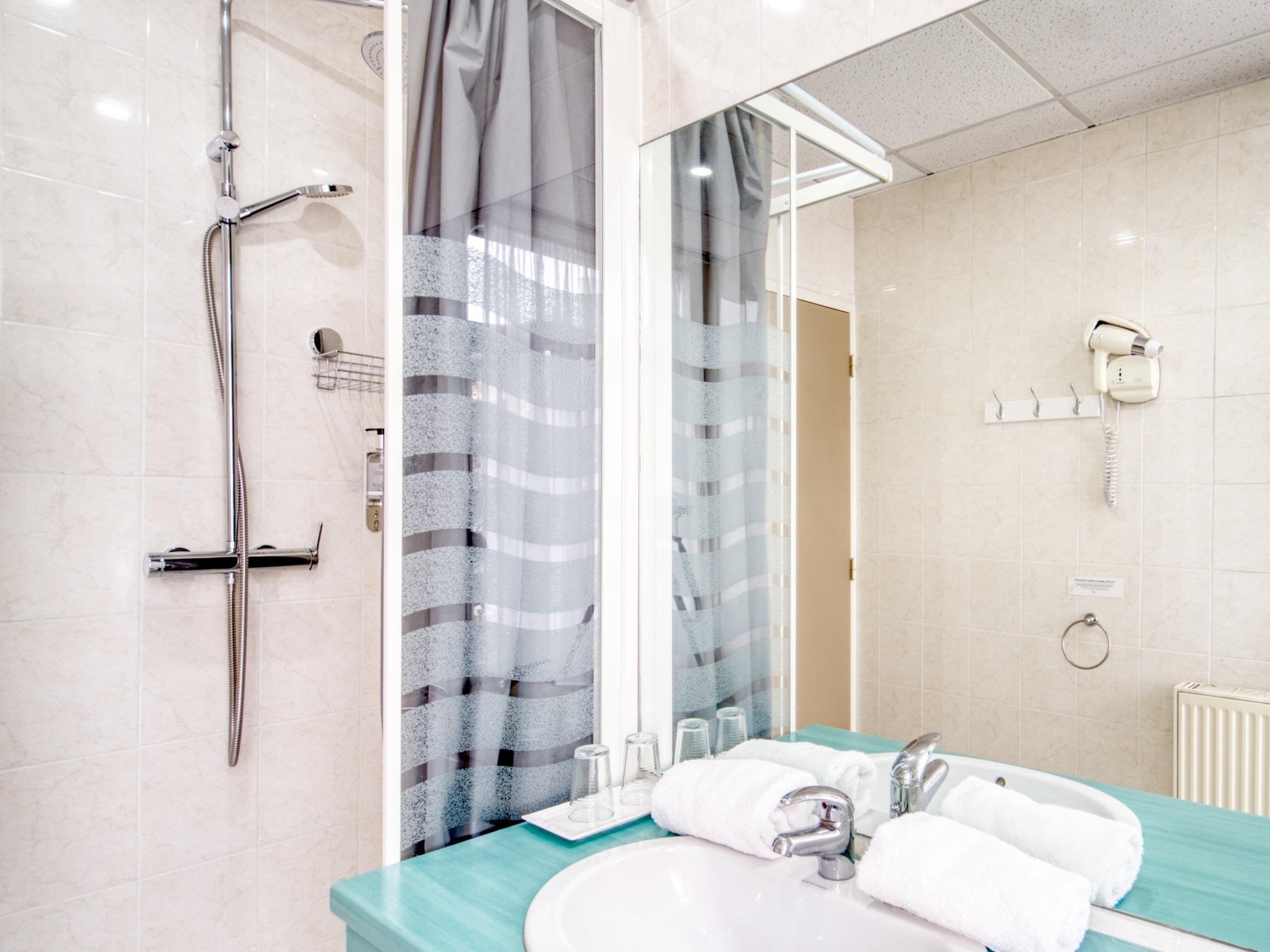 Cit\'Hotel Escurial
