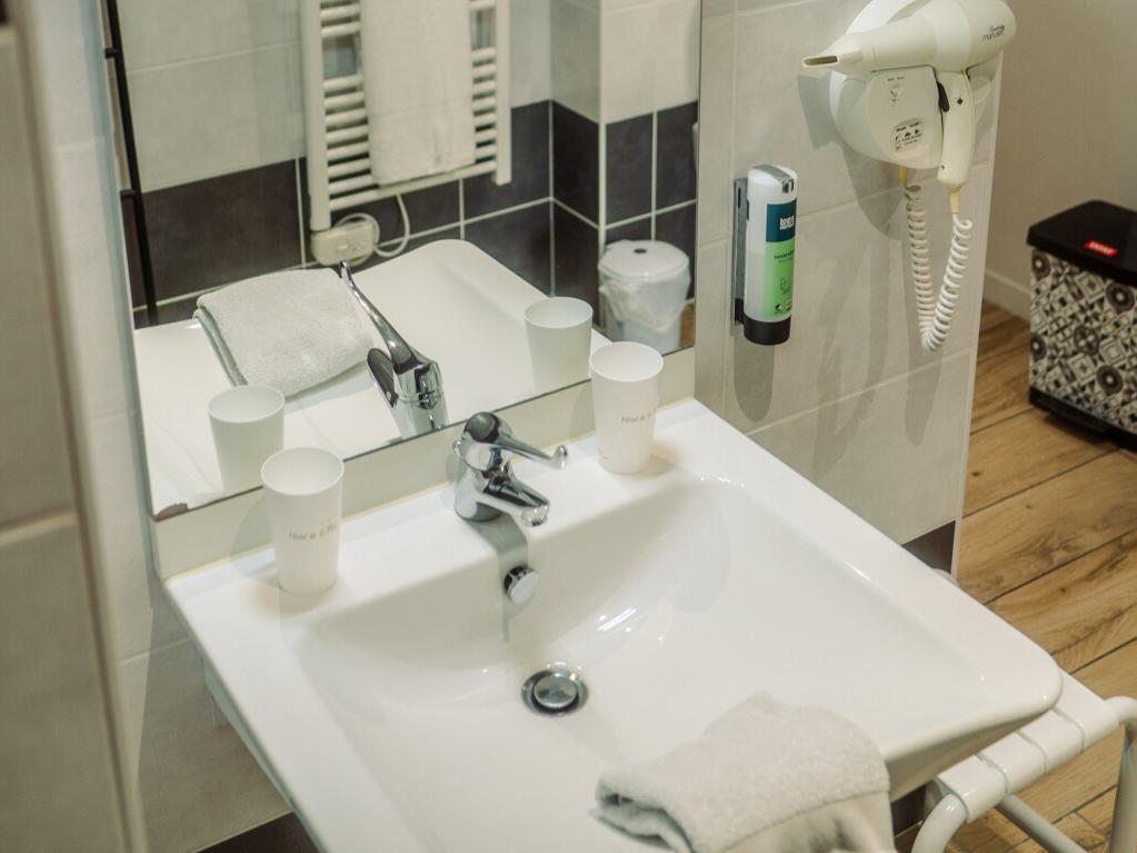 Logis Hôtel de la Place