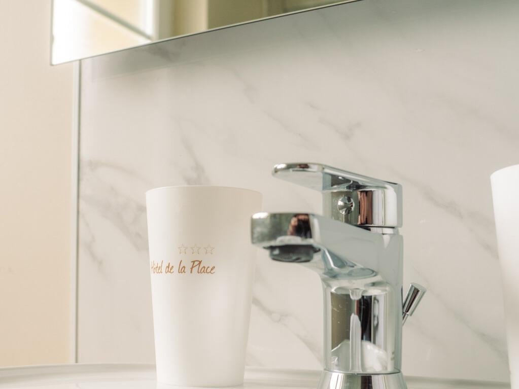 Logis Hôtel de la Place