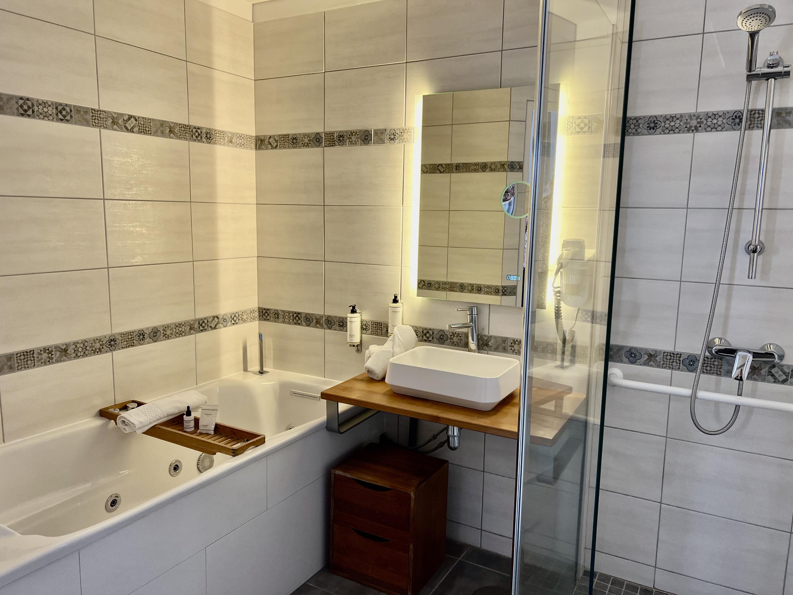 Logis Hôtel le Trophée Boutique Hôtel Spa