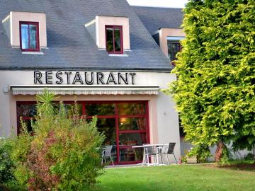 Logis Hôtel les Fontaines