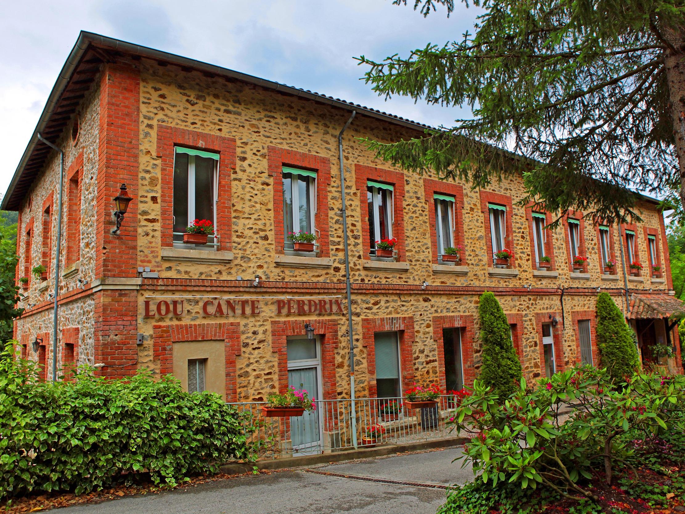 Logis H  tel Lou Cante Perdrix  H  tel Logis VERNAREDE  s  jour