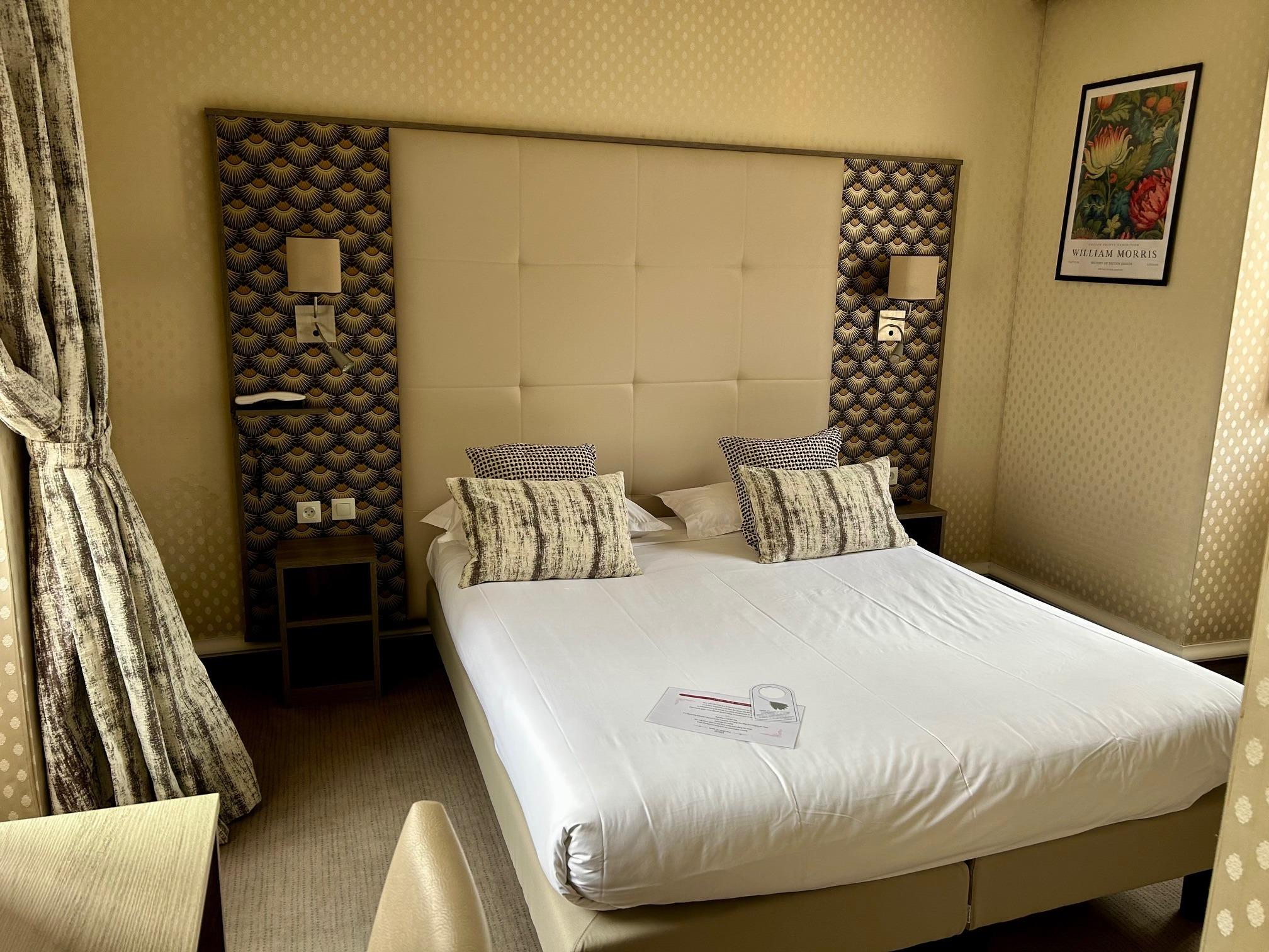 Cit\'Hotel le Challonge