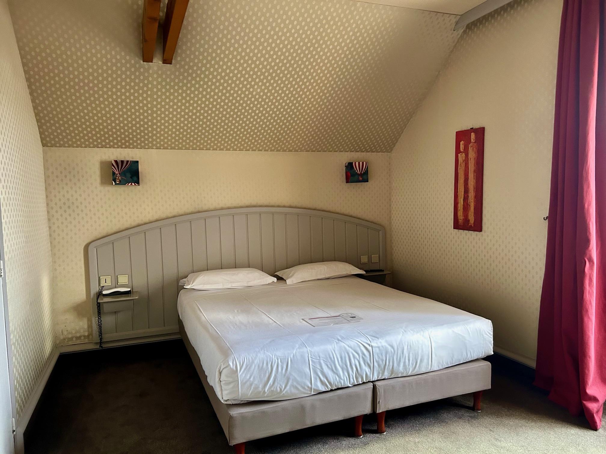 Cit\'Hotel le Challonge