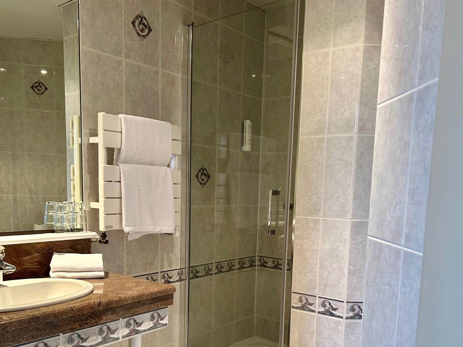 Cit\'Hotel le Challonge