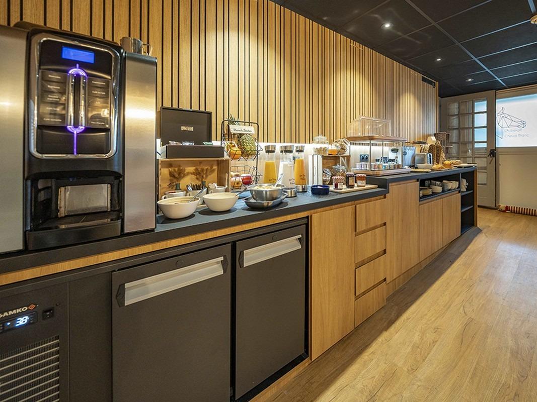 Logis Hôtel Auberge du Cheval Blanc