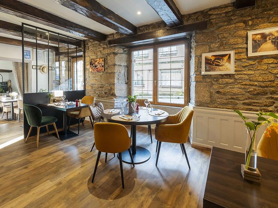 Logis Hôtel Auberge du Cheval Blanc