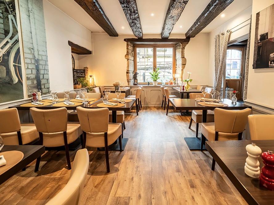 Logis Hôtel Auberge du Cheval Blanc