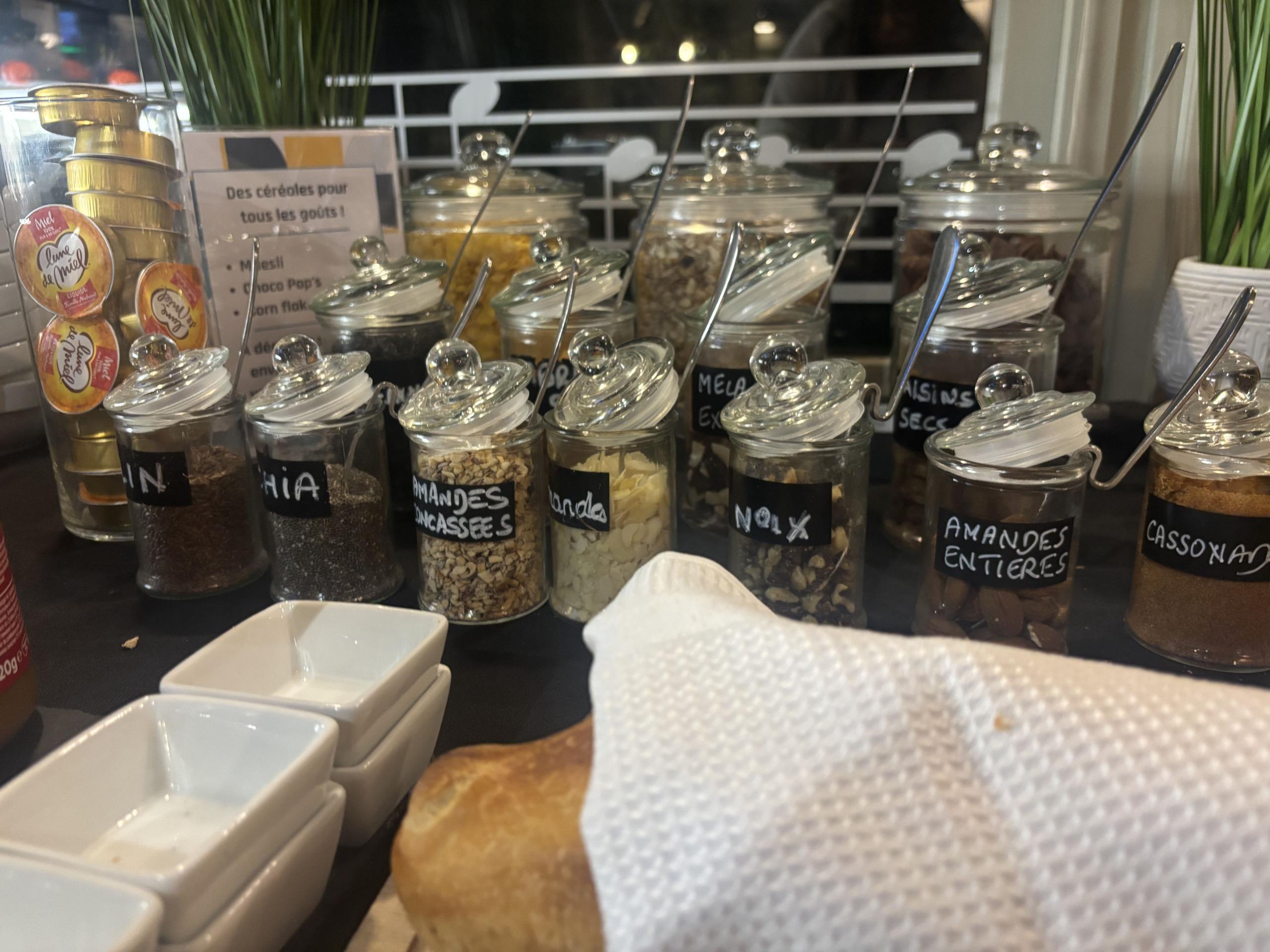 Logis Hôtel des Acacias Lille Neuville en Ferrain