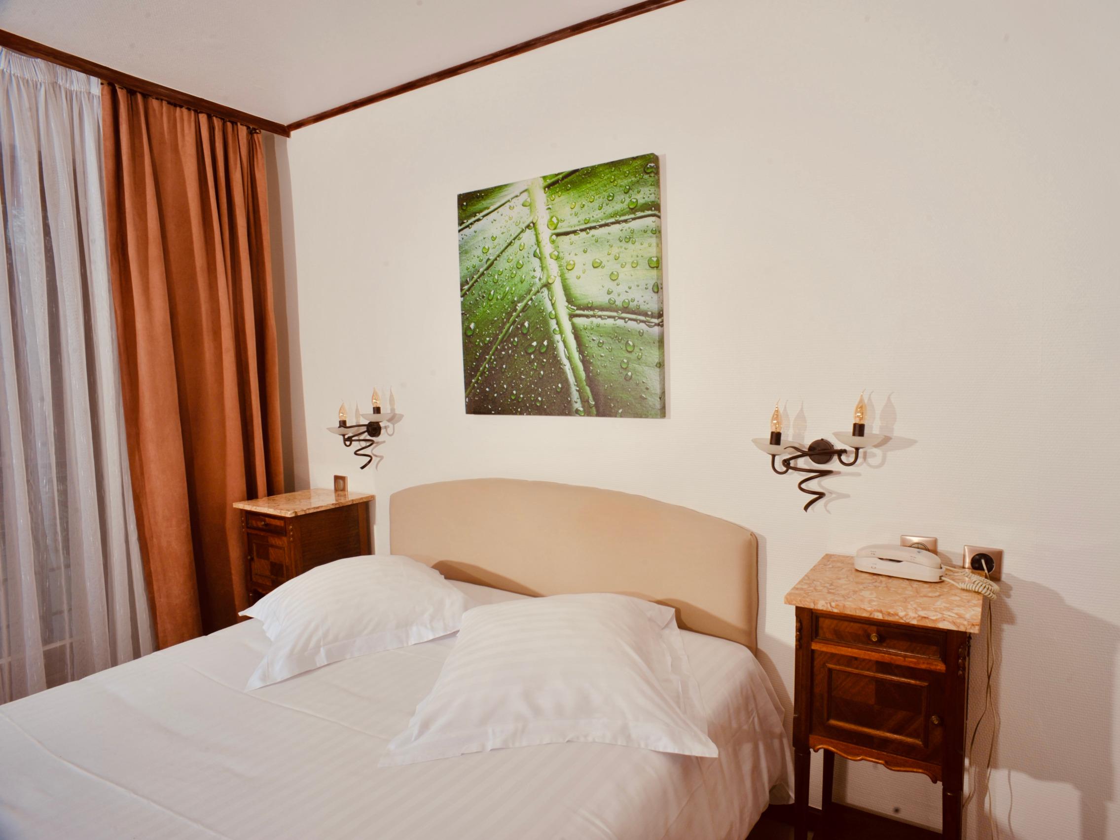 Logis Hôtel les Pins