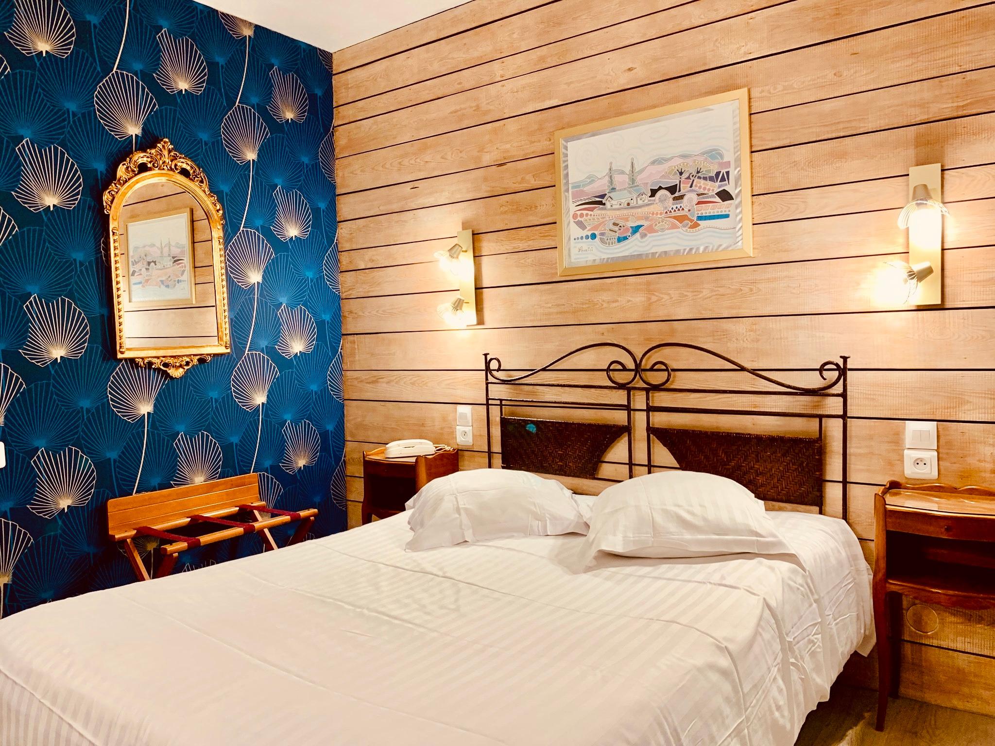 Logis Hôtel les Pins