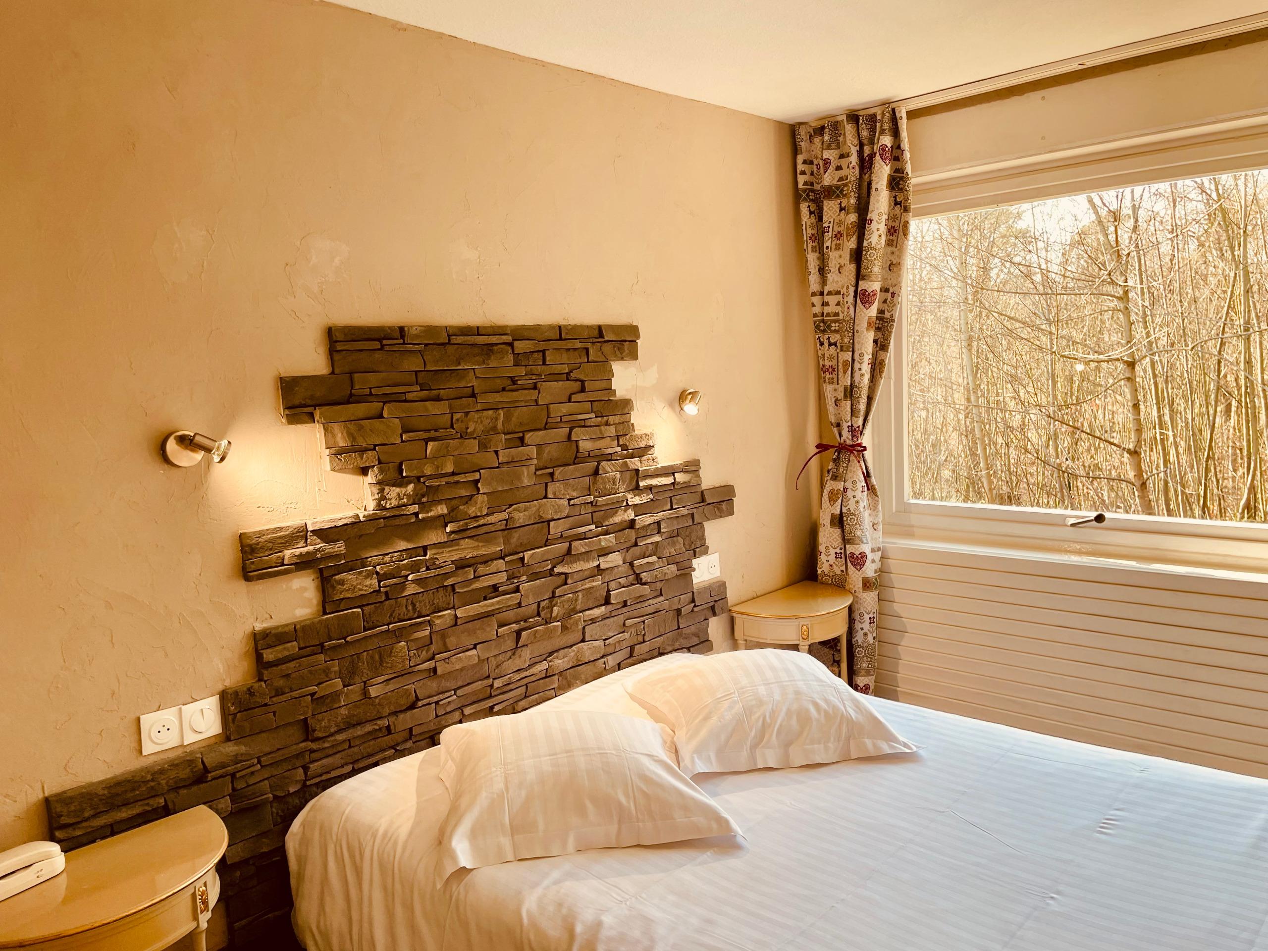 Logis Hôtel les Pins