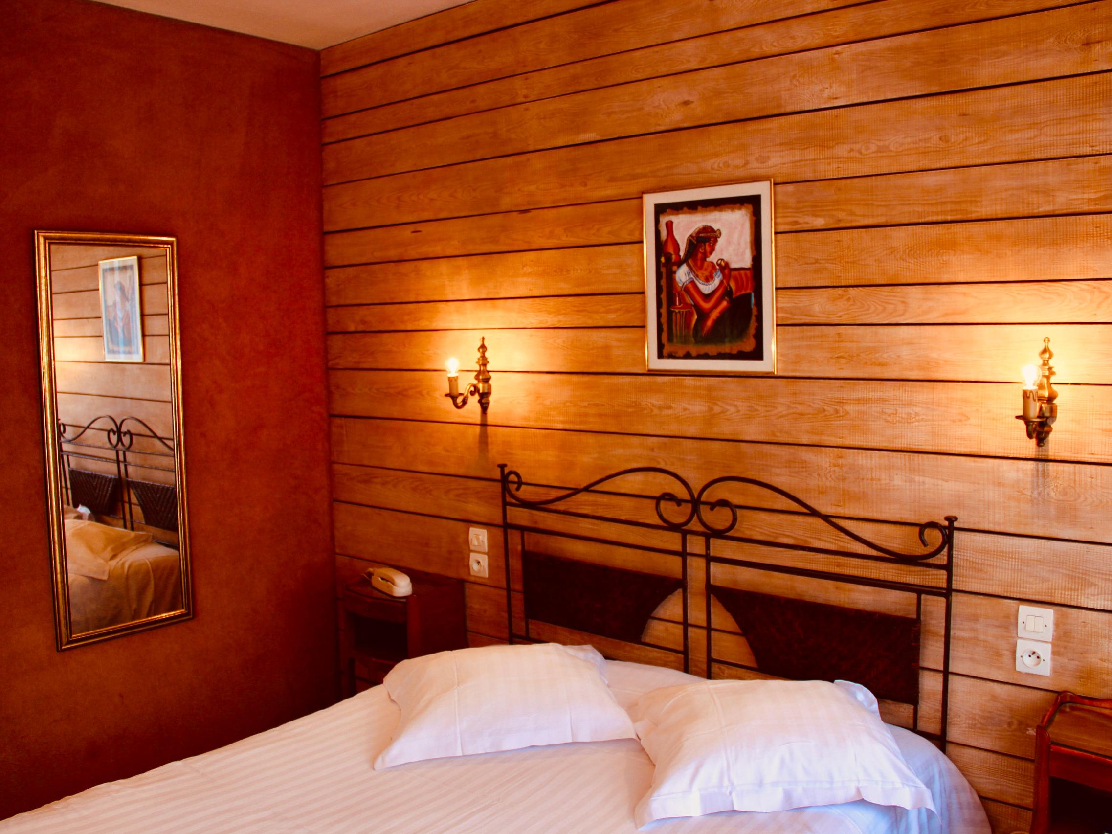 Logis Hôtel les Pins