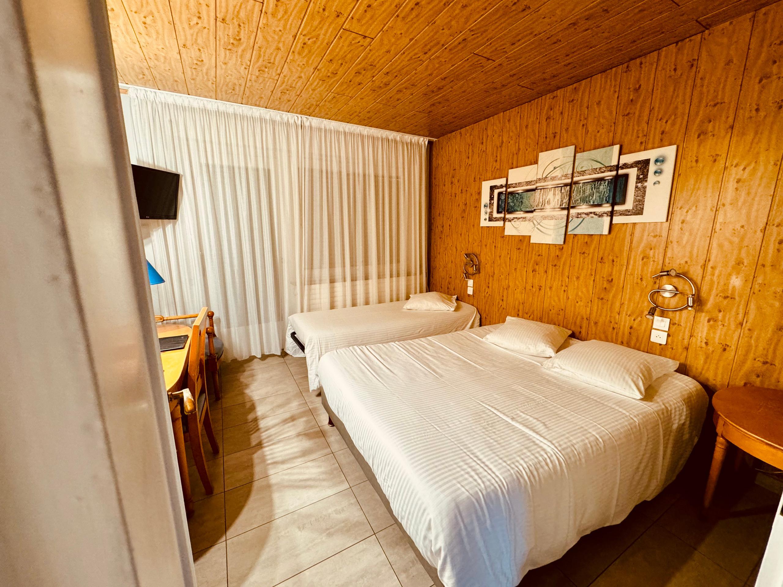 Logis Hôtel les Pins