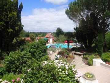 Logis Hôtel Manoir de la Barbacane