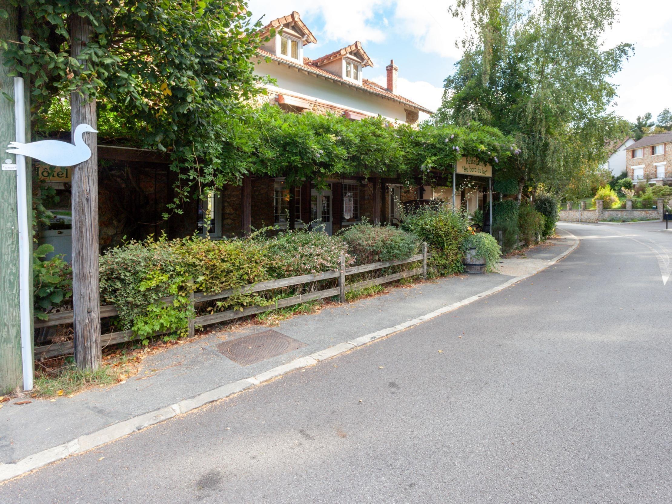 Logis Hôtel Au Bord du Lac