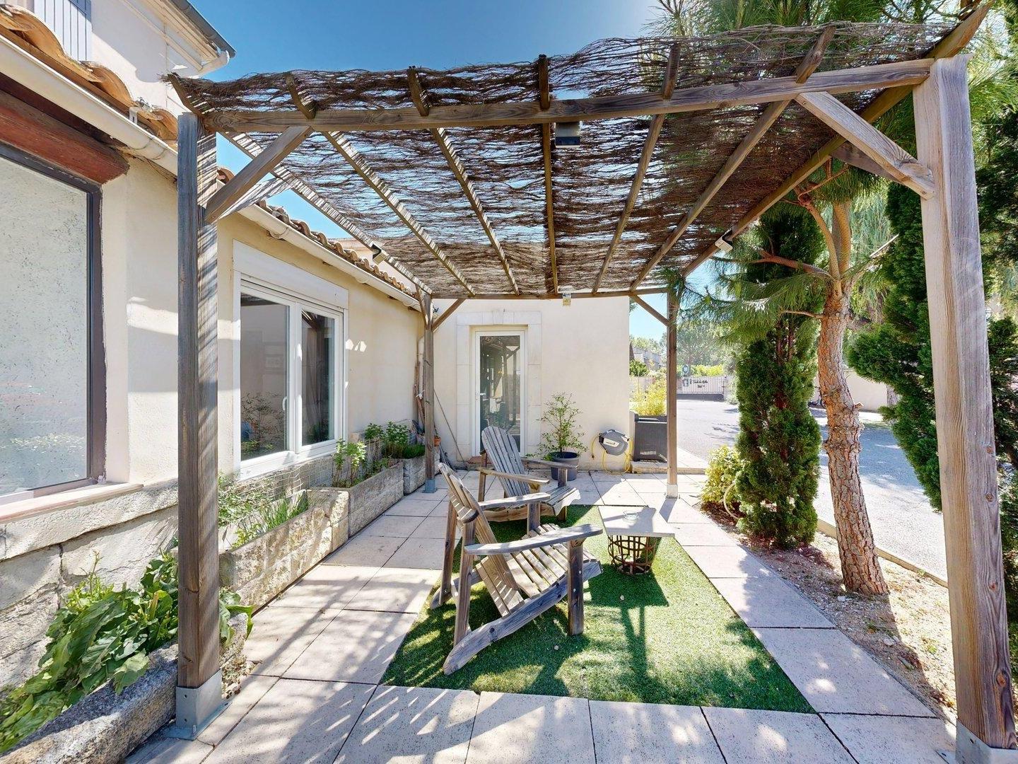 Logis Hôtel l\'Escale des Alpilles