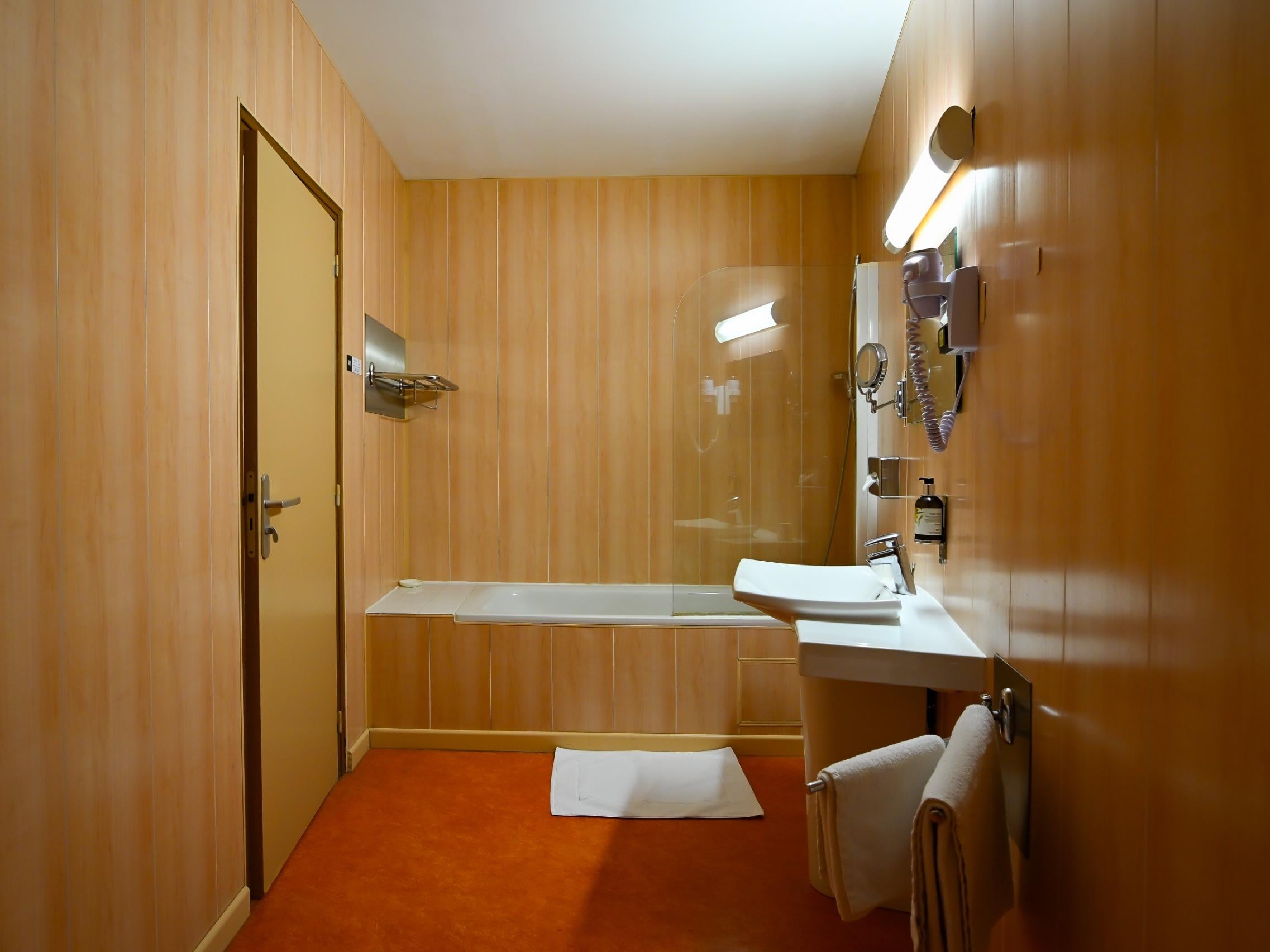 Logis Hôtel le Mas de Jossyl