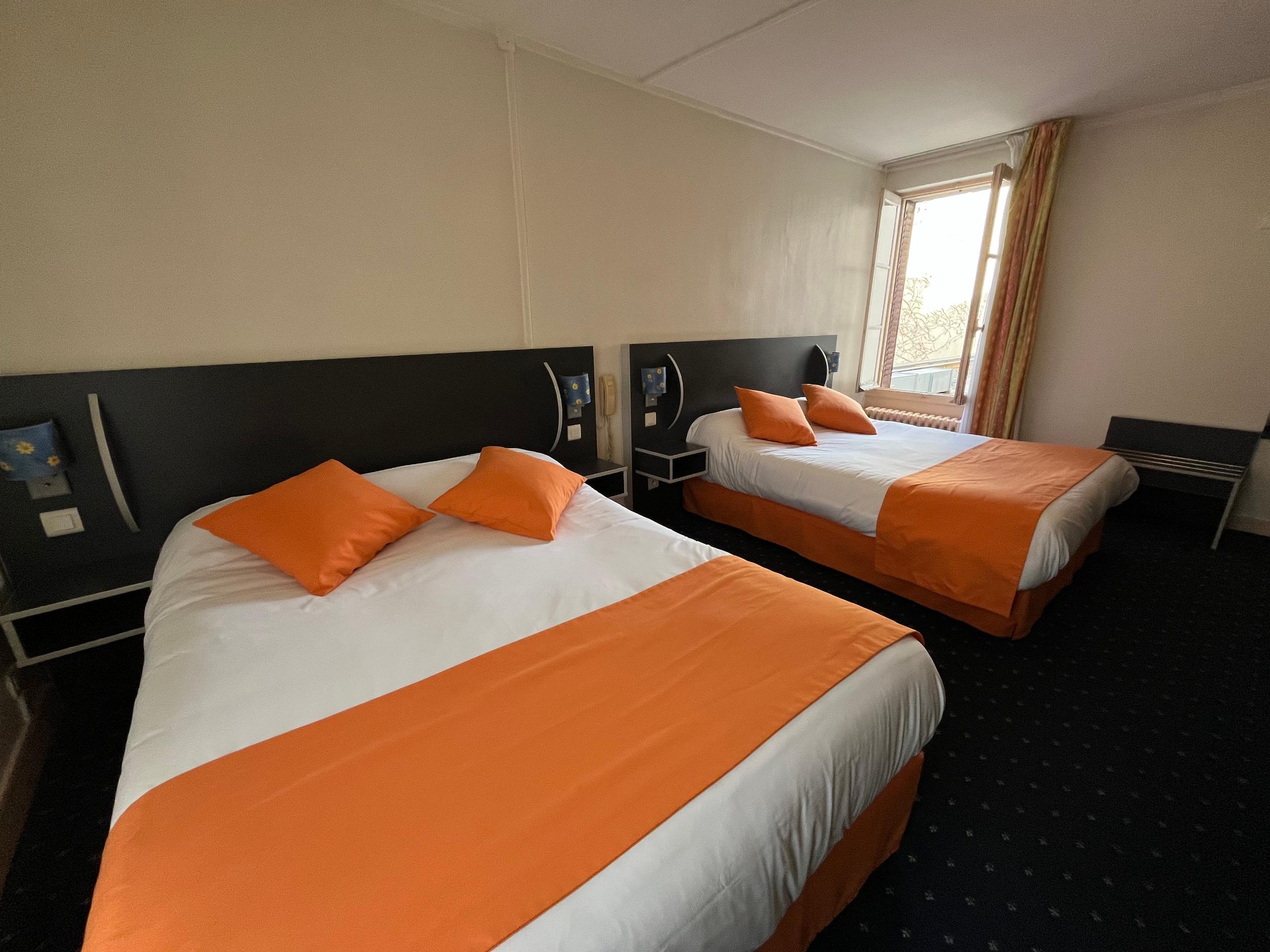 Logis Hôtel de la Barque