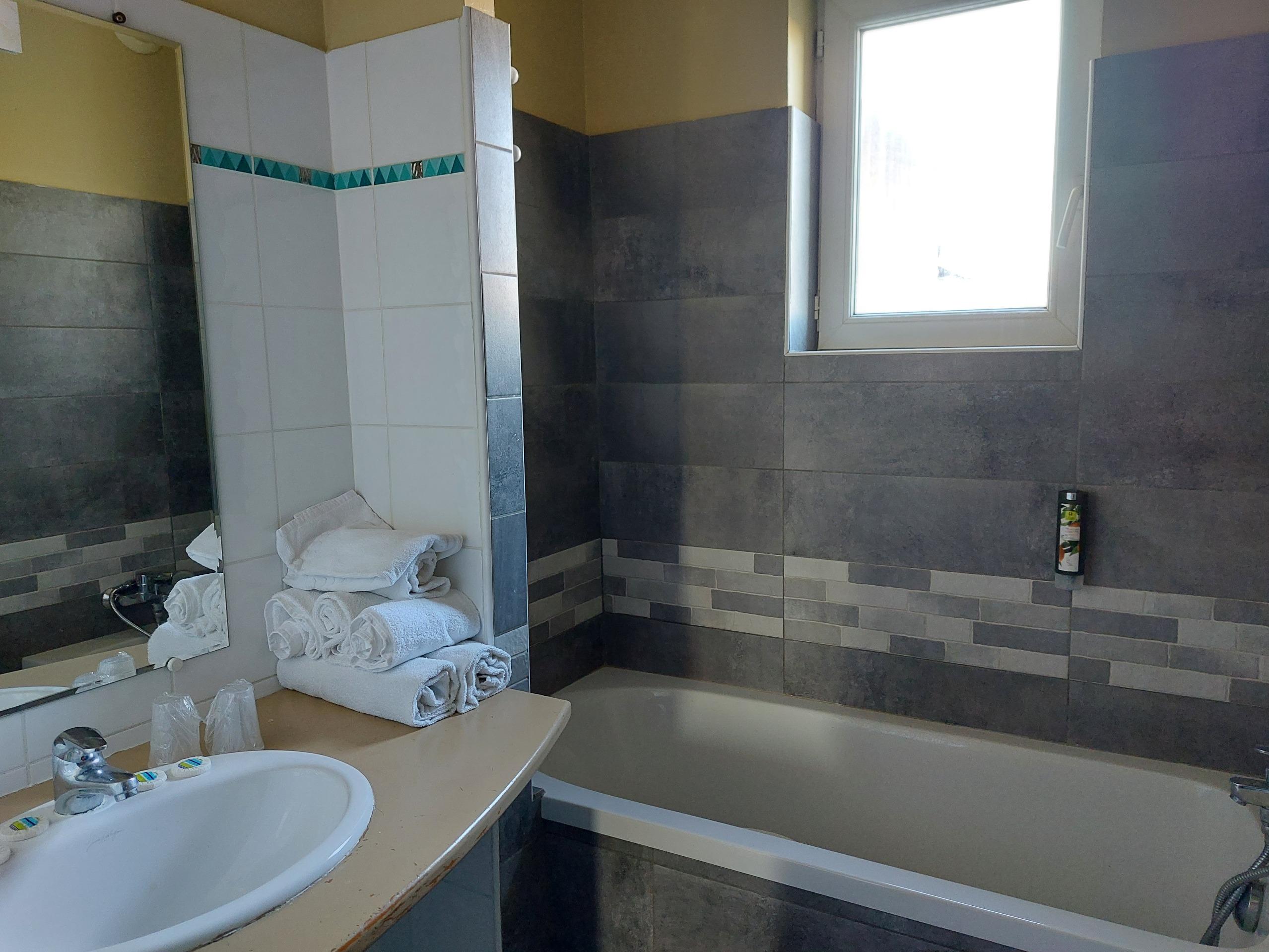 Logis Hôtel le Clos des Oliviers