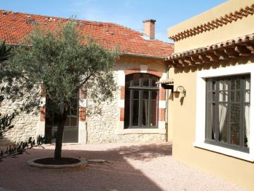 Logis Hôtel le Clos des Oliviers