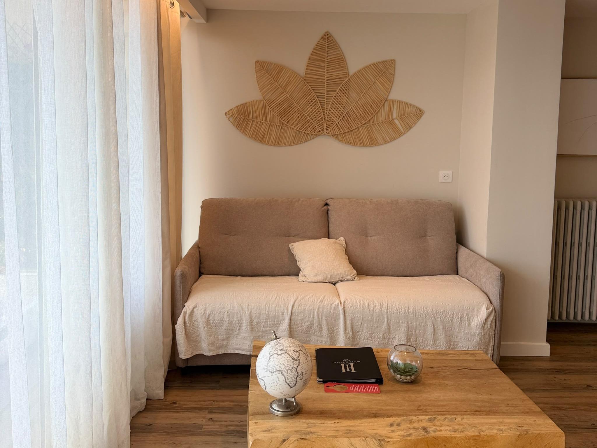 Cit\'Hotel Impérial