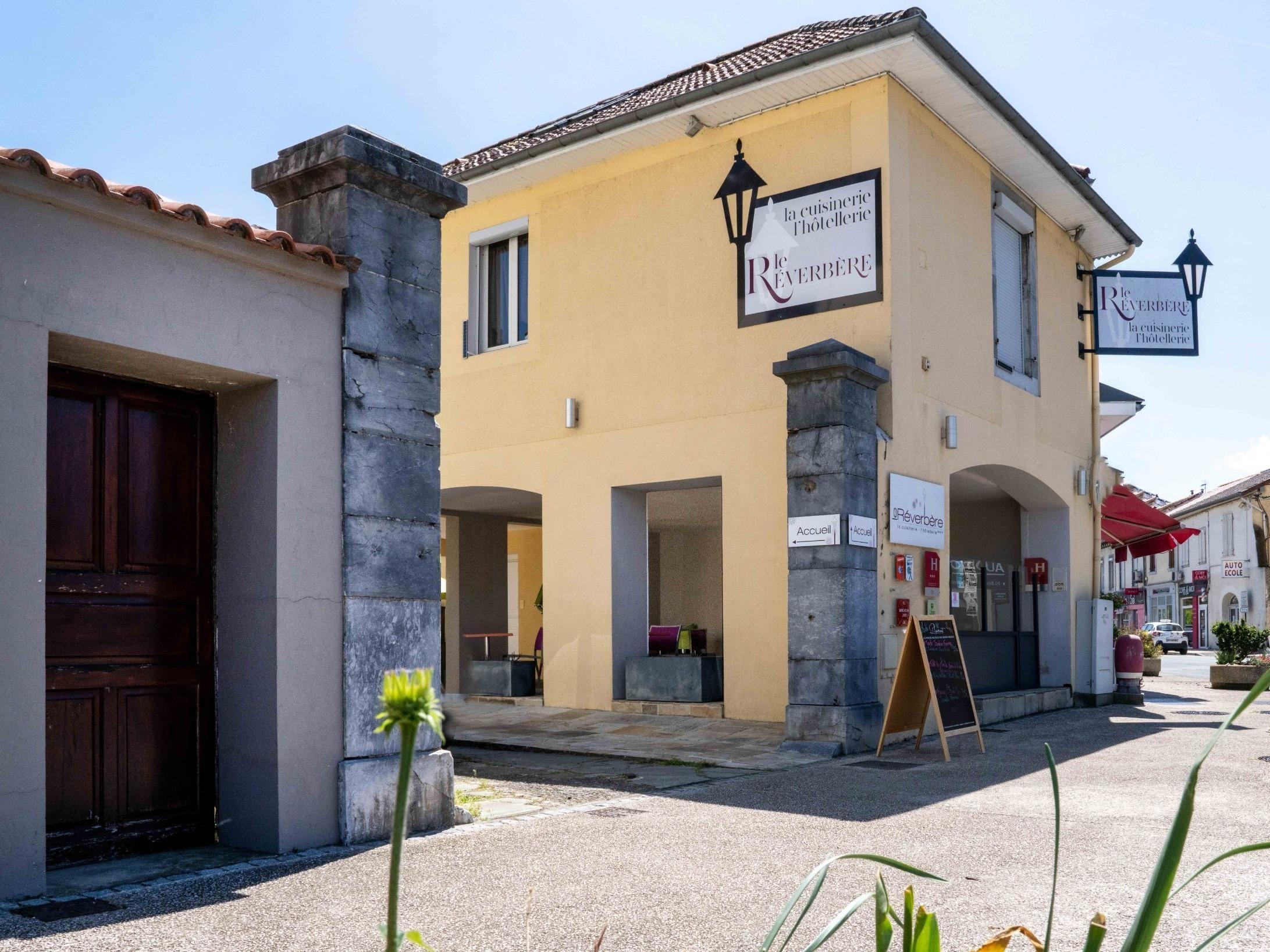 Logis Hôtel l\'Hôtellerie la Cuisinerie le Réverbère