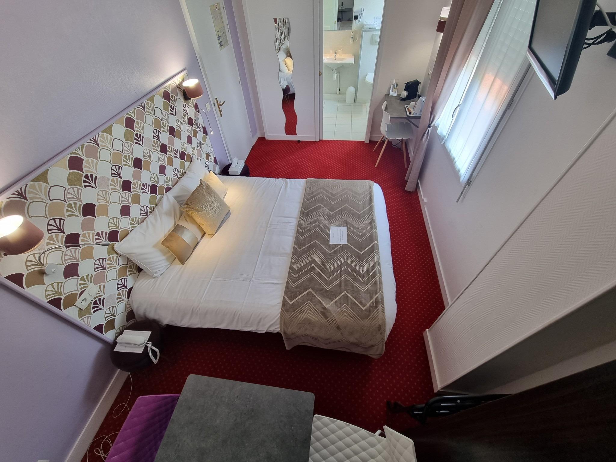 Cit\'Hotel les Atlantes