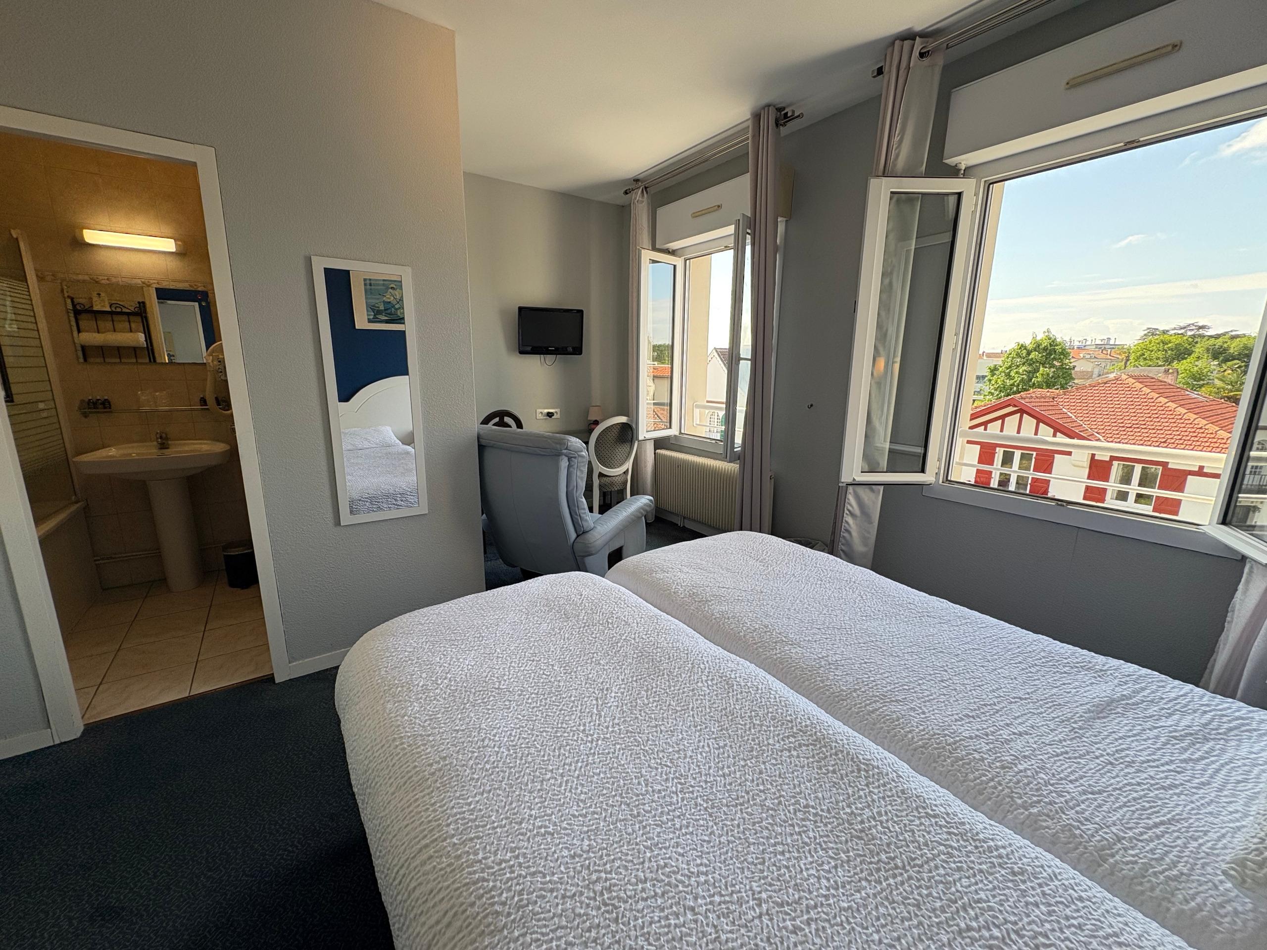 Cit\'Hotel Beausoleil