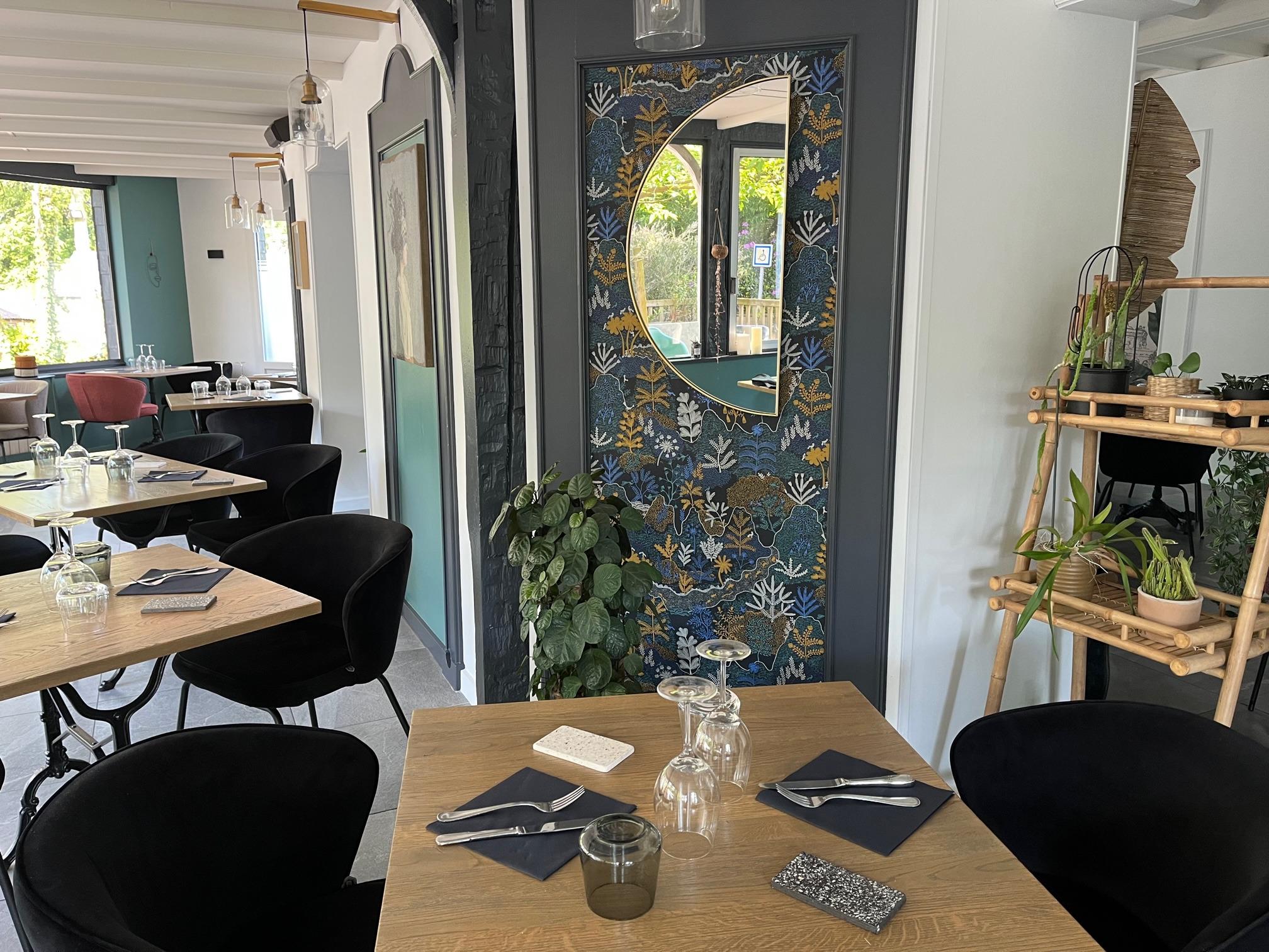 Cit\'Hotel le Clos du Pontic