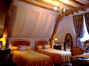 Logis Hôtel Domaine de Chatenay