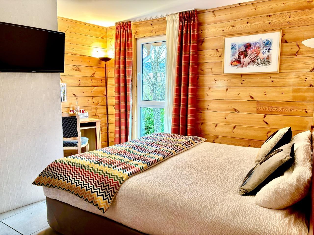 Logis Hôtel des Lacs