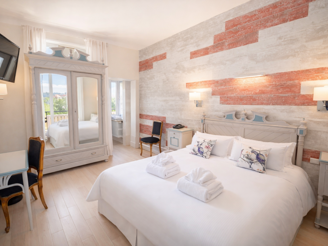 Logis Hôtel des Lacs