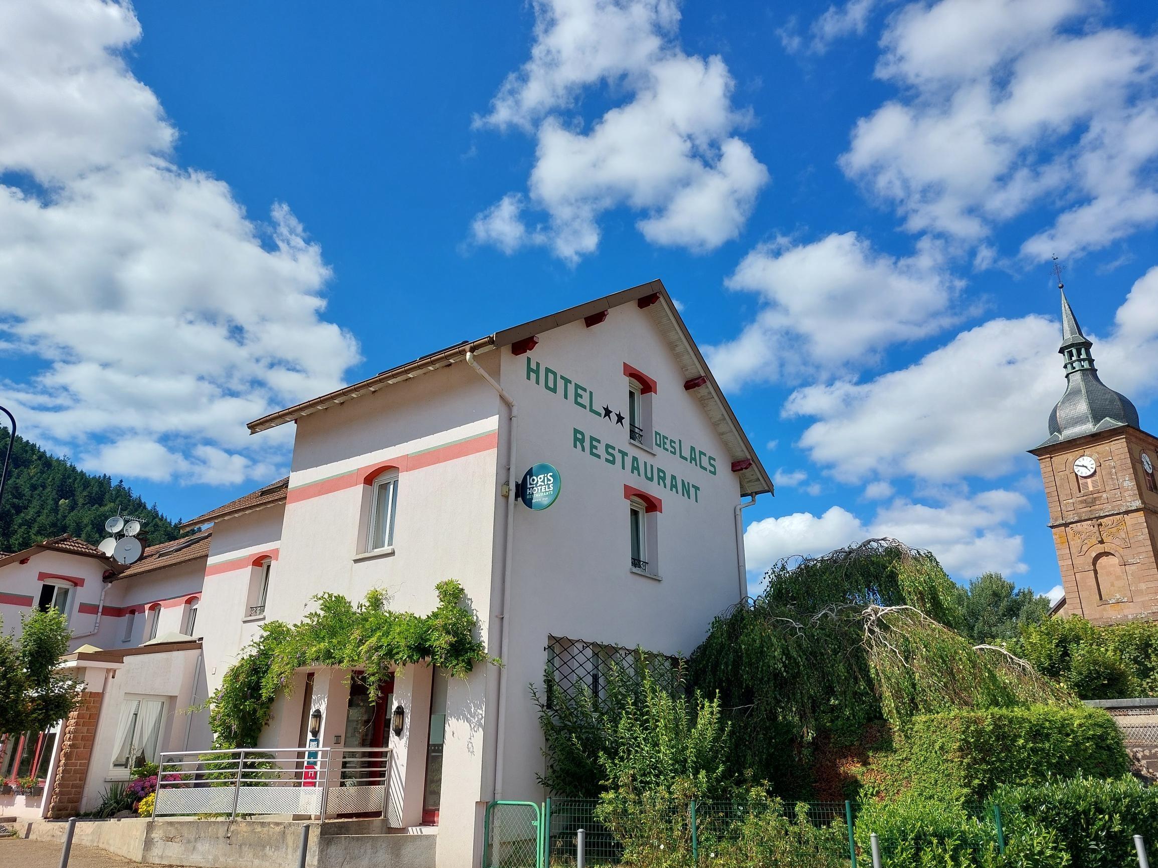Logis Hôtel des Lacs
