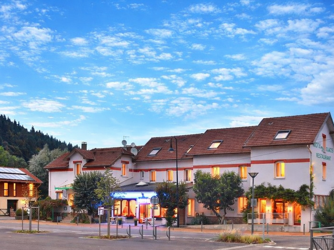 Logis Hôtel des Lacs